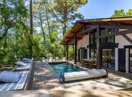 Villa Les Pins Agalis with swimming pool