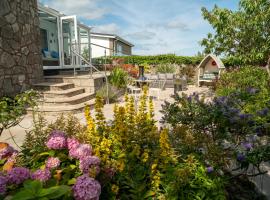 WhiteWays at Benllech, hotel in Benllech