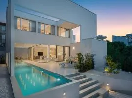 Spectacular Trogir Villa 4 Bedrooms Villa Trogir Sunrise Breath-Taking Sea Views & Heated Swimming Pool