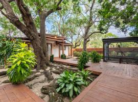 Serene Tiny House Retreat in Japanese Garden, minicasa en Homestead