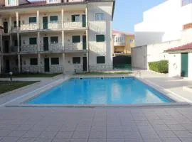 Fantastic apartment with pool access