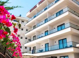 Hotel Portanova，位于萨兰达的酒店