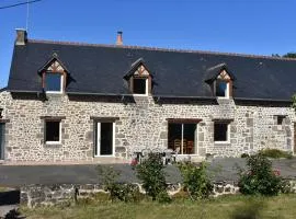 Gîte La Mancellière - Maison familiale 12-15 pers, grand jardin, jeux & pétanque - Pleine nature