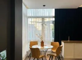 Alles Komuna studio apartment