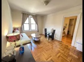 Apartments by Month Manhattan