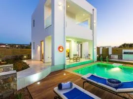 Extraordinary Rethymno Villa Villa Hantengu 3 Bedrooms Beach Front Private Outdoor Swimming Pool And Hot Tub Pigianos Kampos