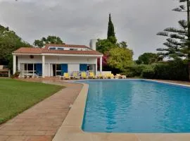 Villa Quadradinhos 3Q 4 Bedrooms Private Pool Short Walk To The Praca Vale Do Lobo