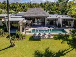 Prestigious villa on Golf - Facing Ile aux Cerfs