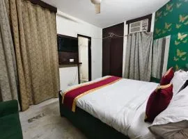 Gera Kalkaji Hotel
