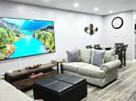 5BR Home near City Center, Live! Casino, Hot Tub with City View