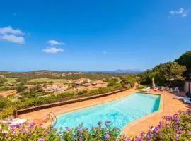 Luxury Pevero Apartment in Golf Club