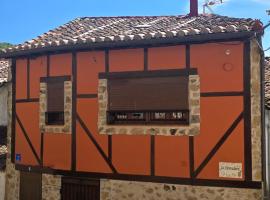 La herradura, acogedora casa en Montemayor del Río, hotel in Montemayor del Río