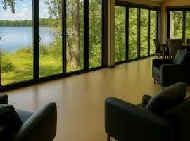 3-bedroom Englewood Lakefront Main House