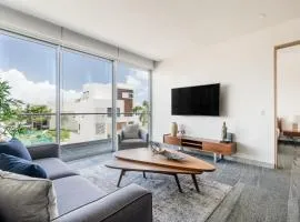 Luxury Condo of 4 Bedrooms