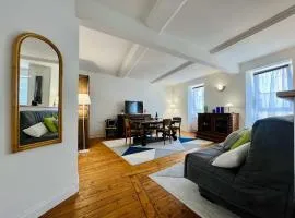 The Duplex des Flots In the heart of Grandcamp just steps from the beach