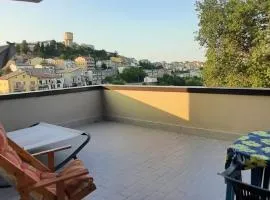 Casa vacanza Colle Renazzo con terrazzo in collina 15 min. dal mare