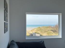 Beach House, hotel in Port-Bail-sur-Mer