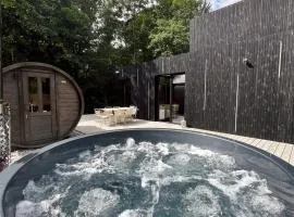 Serenity Lodge Durbuy - Sauna & Jacuzzi