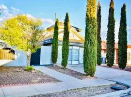 Entire Home Near Montwood Zaragoza