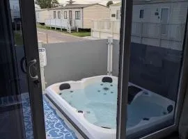 Serenity - Luxury Hot Tub, Sunnymede, Fantasy Island, , Ramped Access, Parking, Dog Friendly