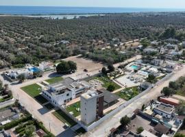 Boomerang Village, отель в городе Торре-Колимена