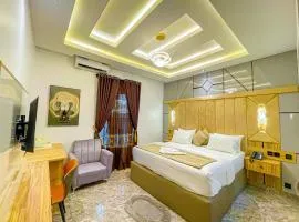 Julicis Hotels And Suites