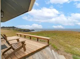 Walk to Beach Luxury Oceanfront Escape in Caspar