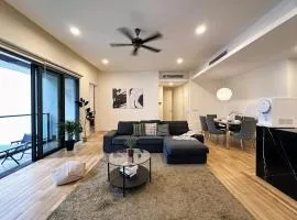 St Mary Residence, Luxury 3B3R Family Suite with Balcony by Lilbean Space