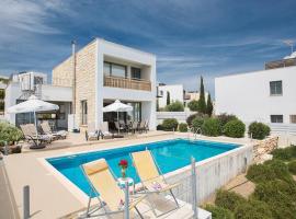 Villa Tavrou Dyo - Luxury 3 Bedroom Latchi Villa With Private Pool - Stunning Sea Views, ξενοδοχείο στο Νέο Χωριό