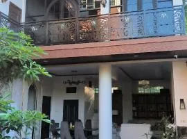 Adiwinoto villa and Homestay