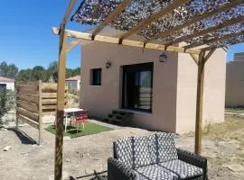 Gite Studio dans village au calme