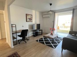 appartement tout confort dans villa avec piscine, hotel in Cébazat