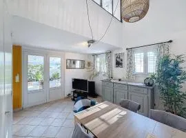 Villa for 4 people with WiFi, parking, and garden