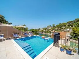 4 Bedroom Gorgeous Home In Korcula