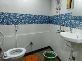 Hotel O Shiv Vandana Inn, khách sạn ở Thane