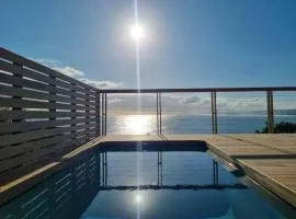 '75 Protea' 4 Bedroom Holiday Home for 8 with Private Pool and Ocean Views