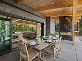 Saddle Horn Lane home