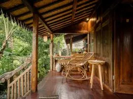 Tropical Traditional Indonesian Wooden Cottage - Beji Mas, Ubud