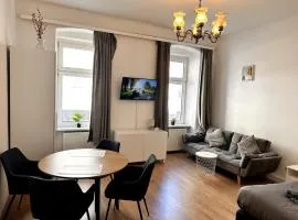 Stylish Vienna City Loft - Two Bed Rooms for 5 Person with cute Balcony