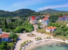 Gorgeous Apartment In Lukoran With House Sea View