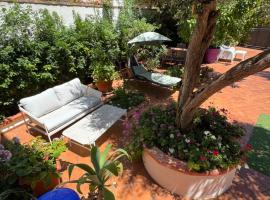 MONDELLO COTTAGE, отель в Монделло