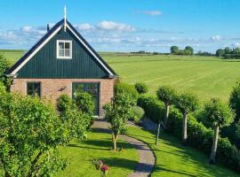 Lovely Home In Wijdenes With Wifi, luxusní hotel v destinaci Wijdenes