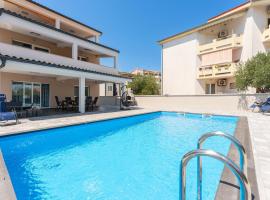 Beautiful Home In Banj With Wifi, Hotel in Banj