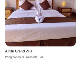 Air ilir grand villa, hotel i Gitgit
