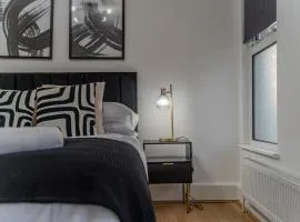 The Hampden House - Sleeps 7