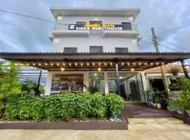 Smile Guesthouse VangVieng