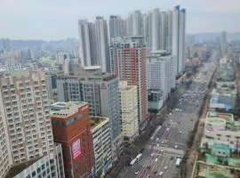 #BLESSYOU STAY #유료주차 #Free Netflix #Sinjungdong Station 1Min #High-rise View #Newly built #아고다에서예약금지