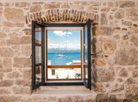 Villa &Scaron;kalja Beachfront House Magazin, casa de campo em Zdrelac