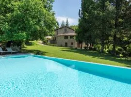 Villa la Pecine by Mmega