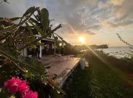 Malcom Ocean View Retreat